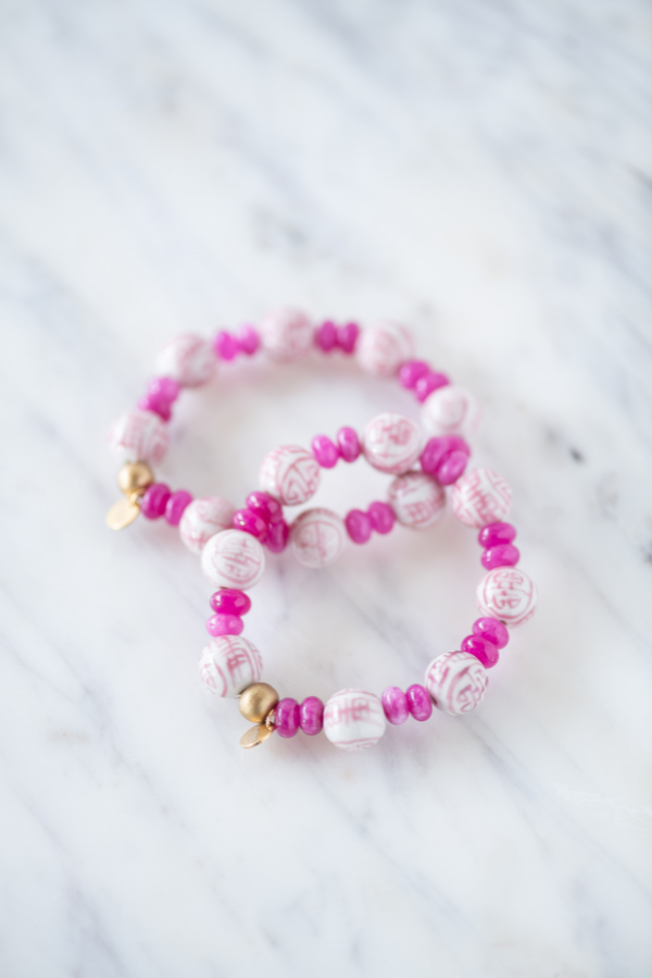 Pink Poppy Hot Pink Strawberry Charm Stretch Beaded Bracelet – Growing Tree  Toys
