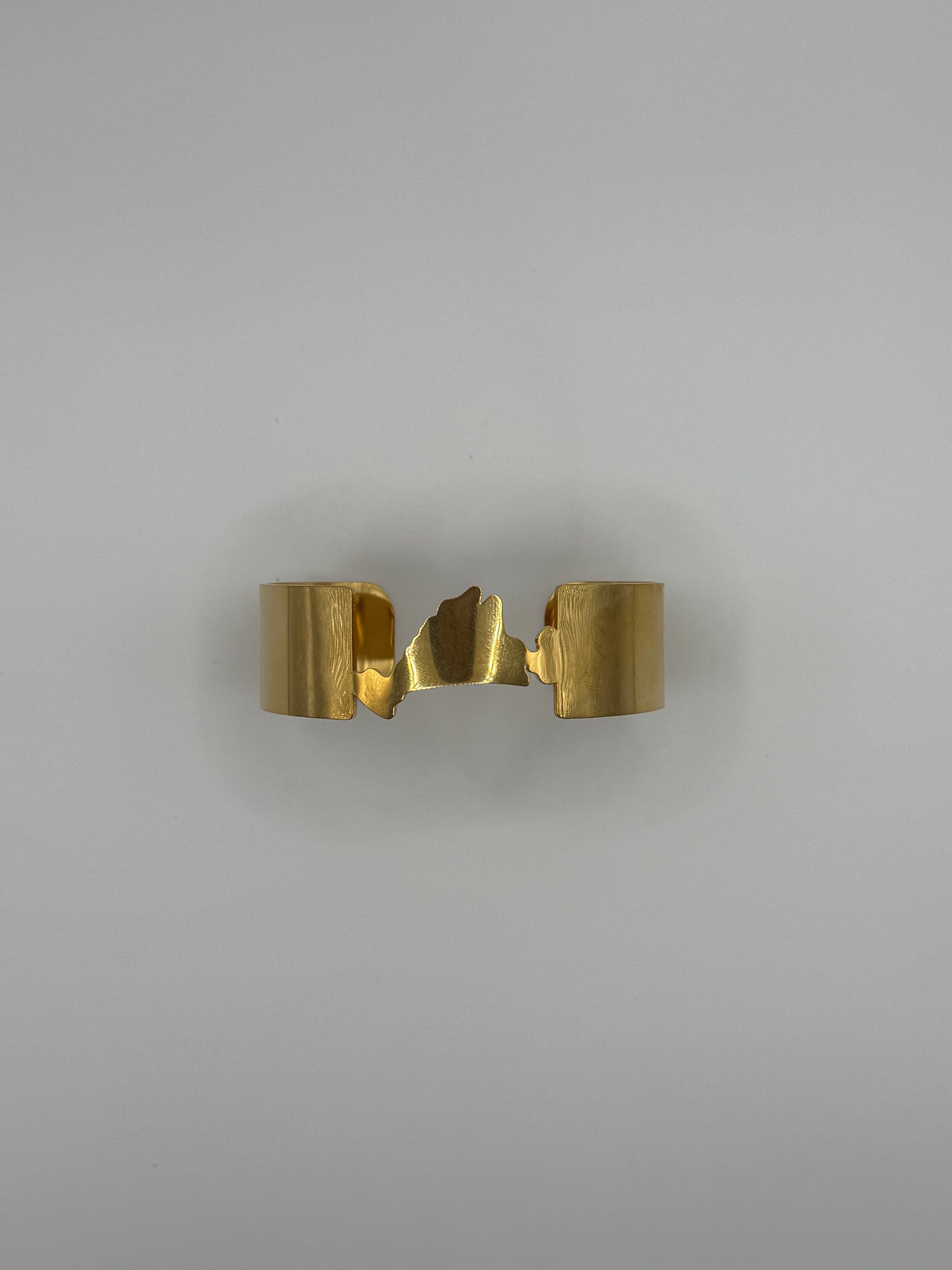 The Vineyard Bangle in Gold