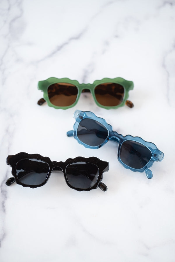 The Portside Sunglasses in Black