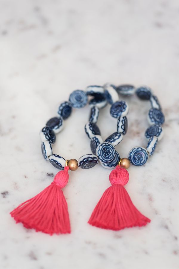 DIY Bracelets & Necklace 手工编织首饰- 💕Light blue Tassel Bracelet💕 | Facebook